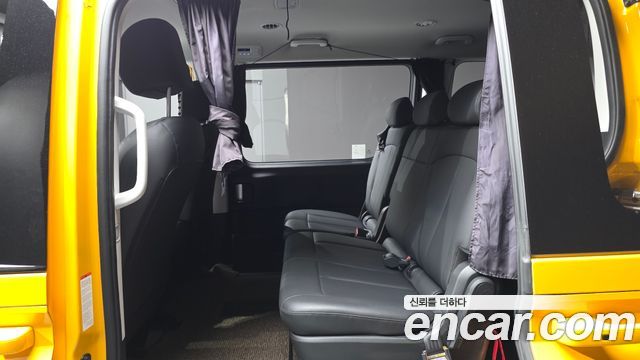 Hyundai Staria 2025 — photo 17