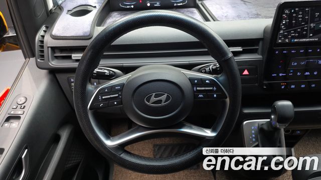 Hyundai Staria 2025 — photo 18