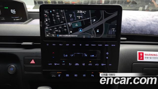 Hyundai Staria 2025 — photo 19