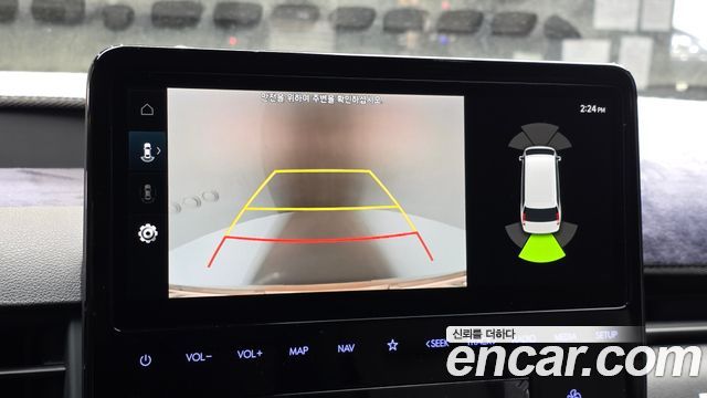 Hyundai Staria 2025 — photo 20