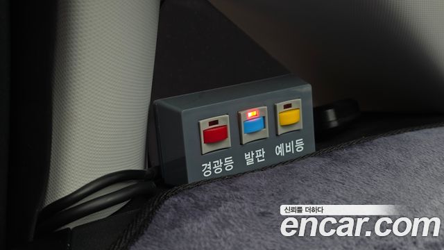 Hyundai Staria 2025 — photo 24
