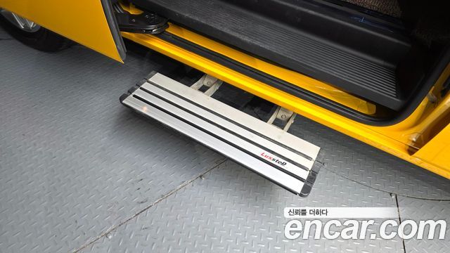 Hyundai Staria 2025 — photo 25