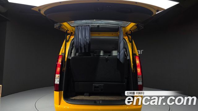 Hyundai Staria 2025 — photo 26