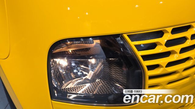 Hyundai Staria 2025 — photo 8