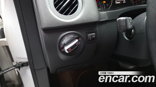 Volkswagen Tiguan 2015 — photo 16