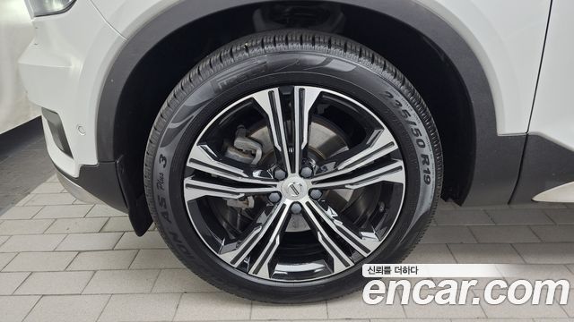 Volvo XC40 2021 — photo 5