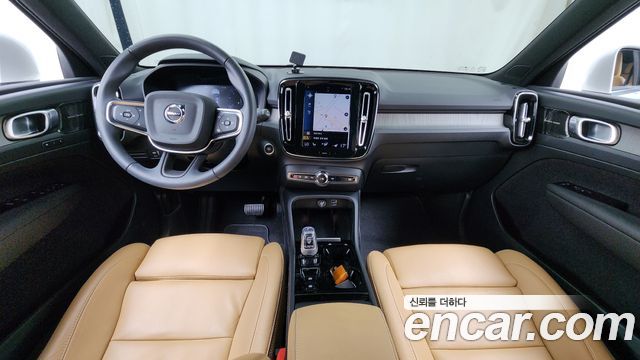 Volvo XC40 2021 — photo 10