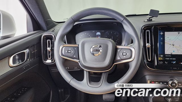 Volvo XC40 2021 — photo 19