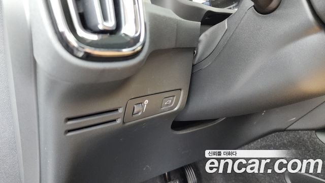Volvo XC40 2021 — photo 22