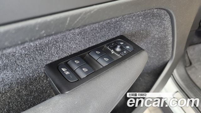 Volvo XC40 2021 — photo 29