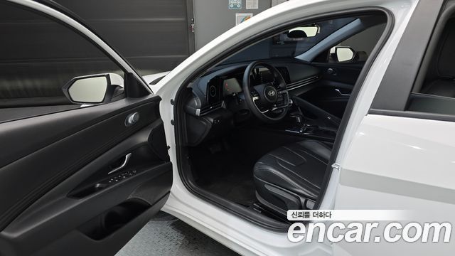 Hyundai AVANTE 2024 — photo 13