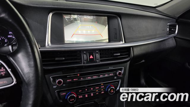 Kia K5 2019 — photo 16