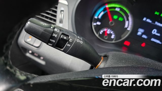 Kia K5 2019 — photo 18