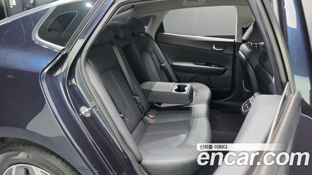 Kia K5 2019 — photo 11