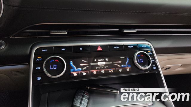 Genesis GV80 2022 — photo 32