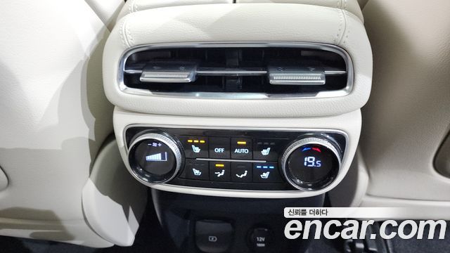 Genesis GV80 2022 — photo 33