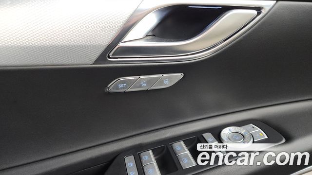 Genesis GV80 2022 — photo 36