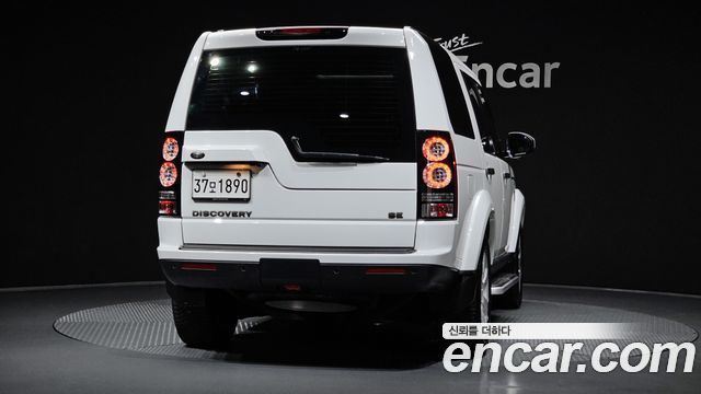Land Rover Discovery 2015 — photo 4