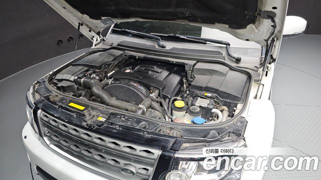 Land Rover Discovery 2015 — photo 6