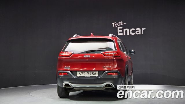 Jeep Cherokee 2015 — photo 4