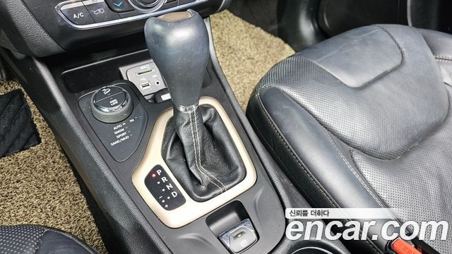 Jeep Cherokee 2015 — photo 9