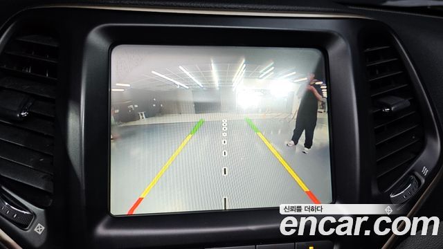 Jeep Cherokee 2015 — photo 13