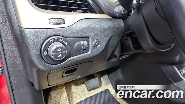 Jeep Cherokee 2015 — photo 19