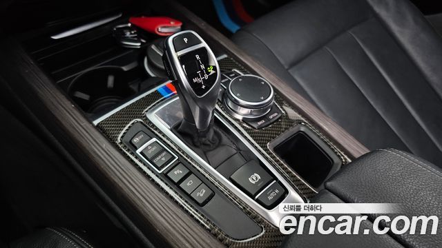 BMW X5 2017 — photo 12