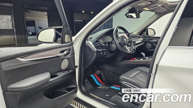 BMW X5 2017 — photo 13