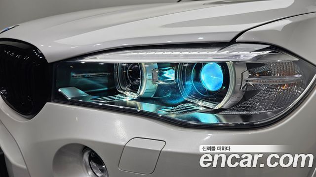BMW X5 2017 — photo 8
