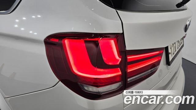 BMW X5 2017 — photo 9