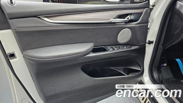 BMW X5 2017 — photo 14
