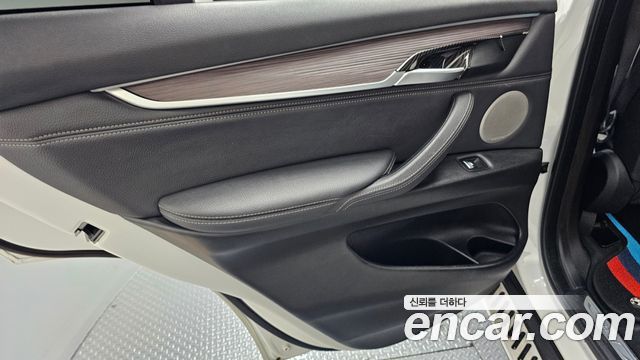 BMW X5 2017 — photo 15