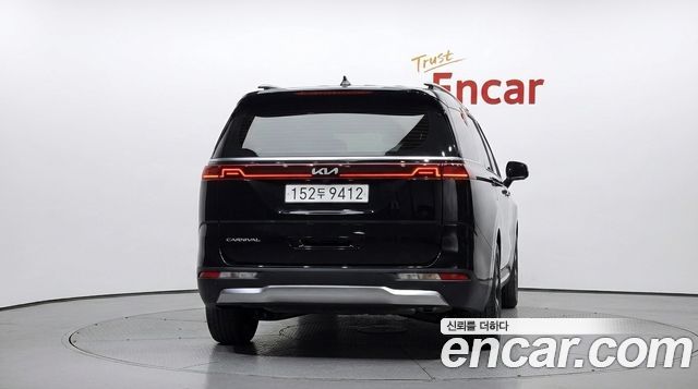 Kia Canival 2022 — photo 4