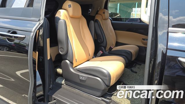 Kia Canival 2022 — photo 11