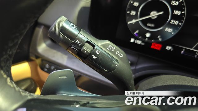 Kia Canival 2022 — photo 19