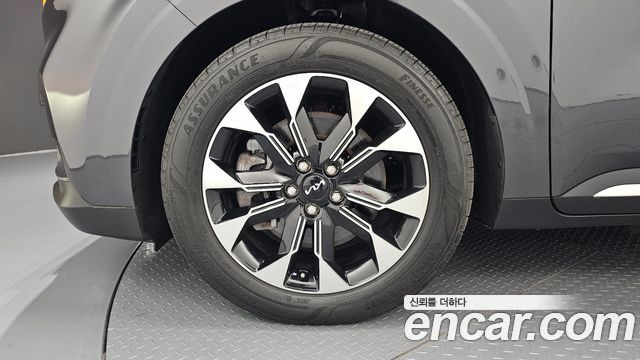 Kia Canival 2023 — photo 5