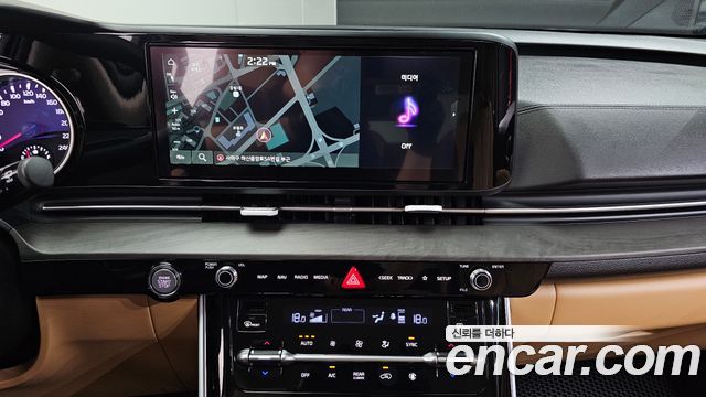 Kia Canival 2023 — photo 20