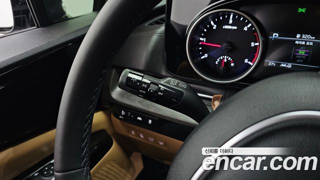 Kia Canival 2023 — photo 25