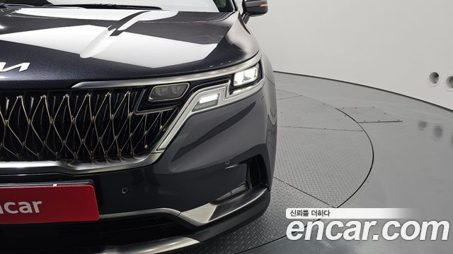 Kia Canival 2023 — photo 8