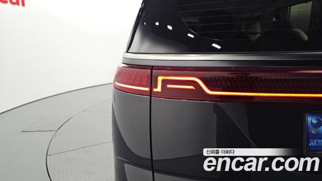 Kia Canival 2023 — photo 9