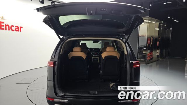 Kia Canival 2023 — photo 31