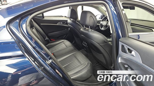 Genesis G70 2018 — photo 18