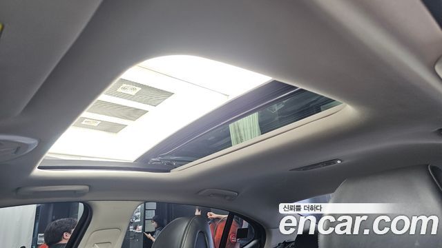 Genesis G70 2018 — photo 24