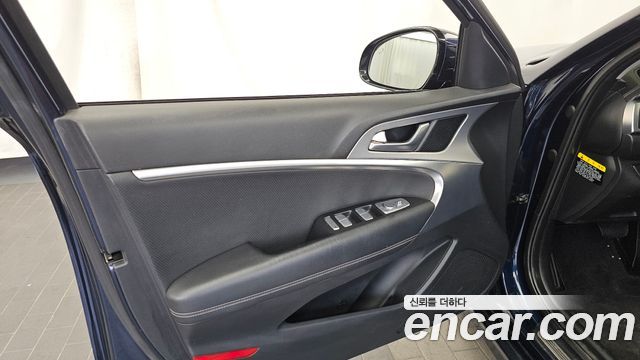 Genesis G70 2018 — photo 14