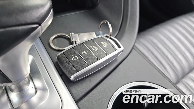 Genesis G70 2018 — photo 30