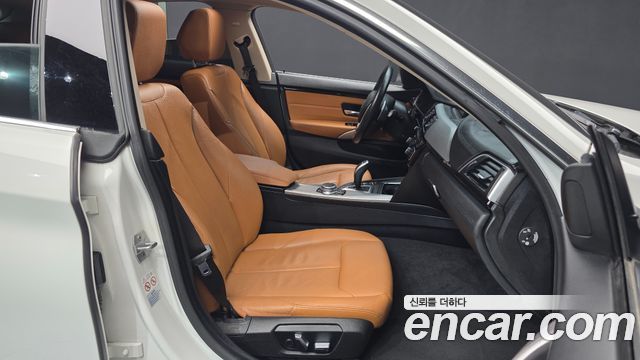 BMW 4-Series 2020 — photo 16