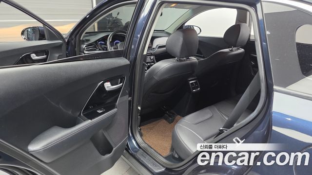 Kia Niro 2022 — photo 11