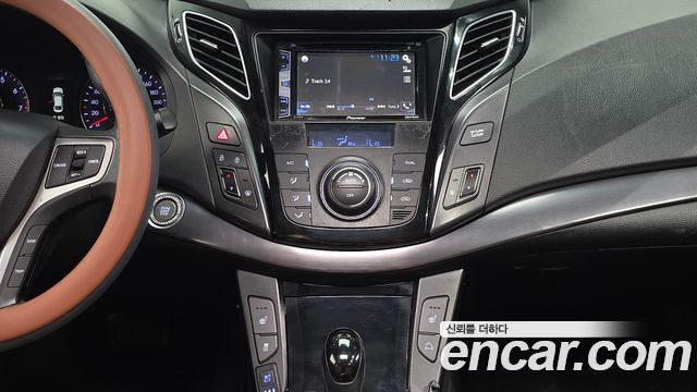 Hyundai i40 2012 — photo 21