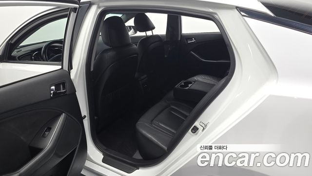 Kia K5 2013 — photo 11